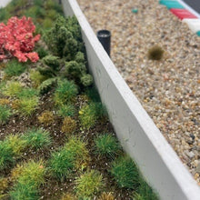 Carica l'immagine nel visualizzatore di Gallery, Boxenmauer mit Vegetation