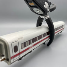 Charger l&#39;image dans la galerie, ICE-Wagon mit Modellbahngreifer Modellbau